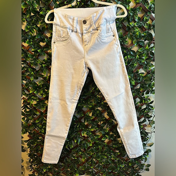 White Colombian Jeans - Picture 1 of 5